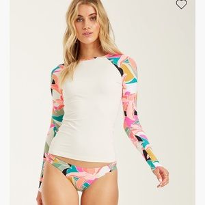 Billabong wild sun rash guard Medium new swim